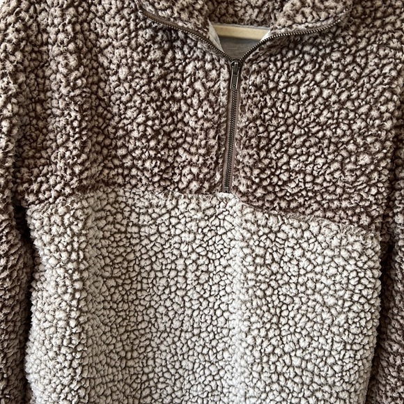 Medium Thread-a supply neutral colored  1/4 zip Sherpa sweater - Picture 4 of 5